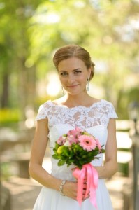 Using promotional products to attract future brides